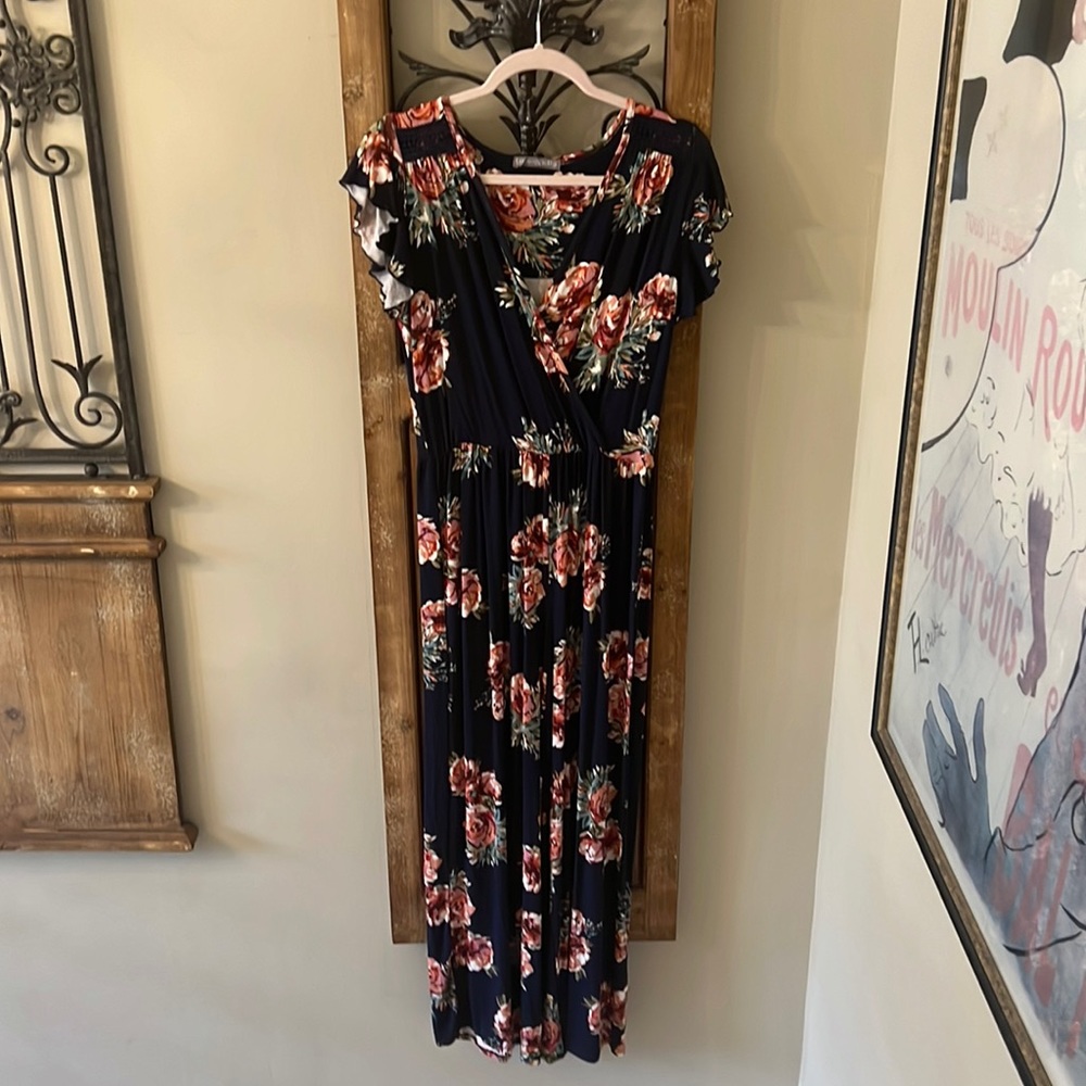 Loveapella floral and navy jumper
